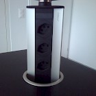 Ausschnitt in Arbeitsplatte für Steckdosen (absenkbar)